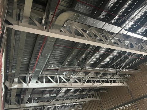 Sistema de ventilación mecánica en UTPL en Quito, Ecuador